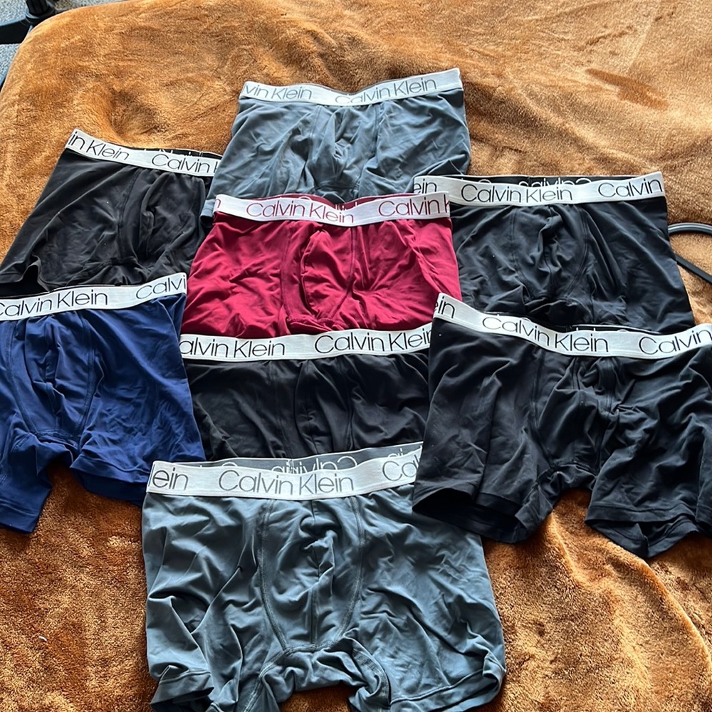 (8) Mens Small Calvin Klein Underwear
